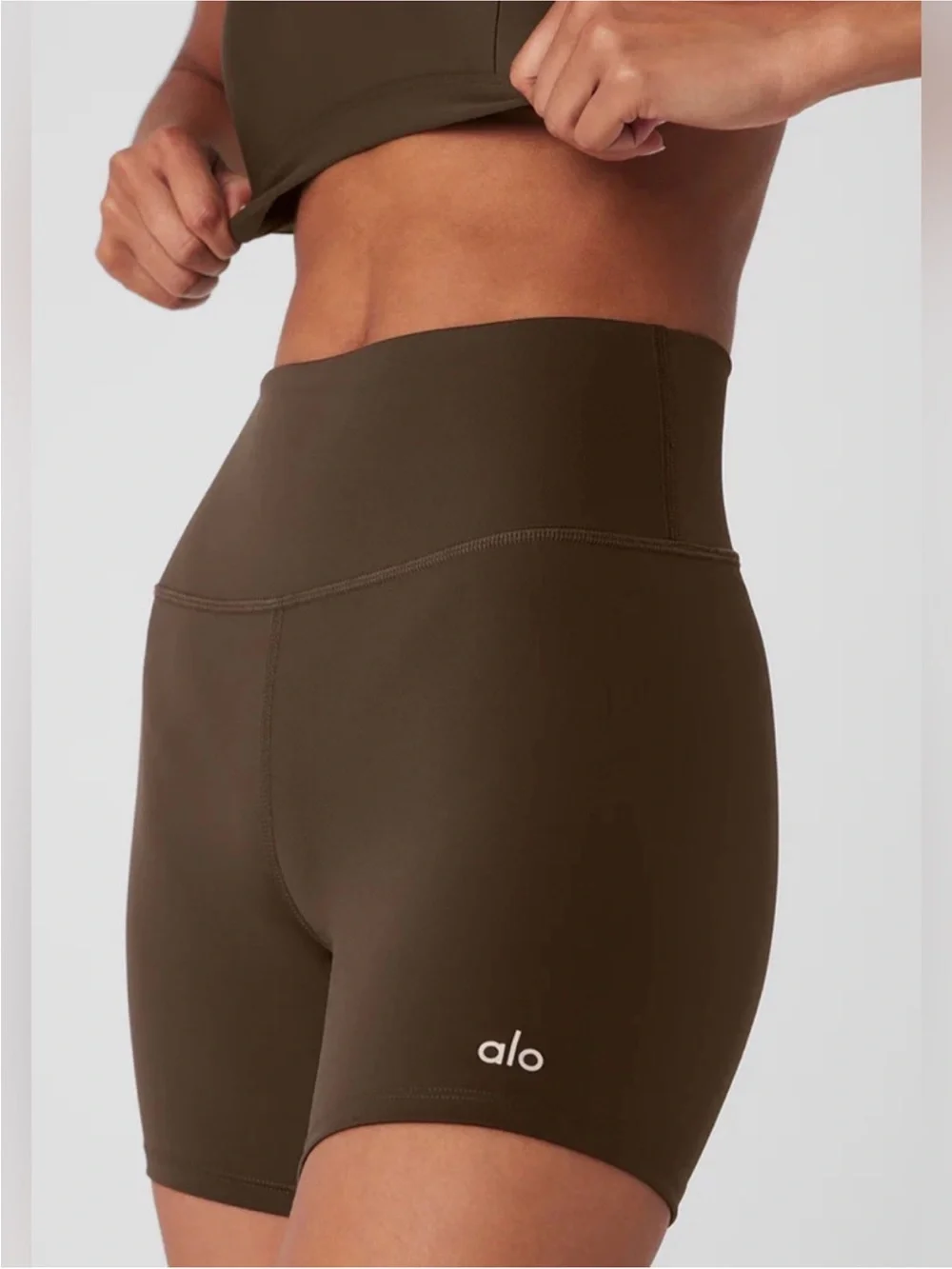 Alo Yoga 5